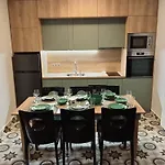 Deja Vu Private Jacuzzi & Sauna, Fireplace, 3 Bedrooms, Near Bansko Villa Razlog
