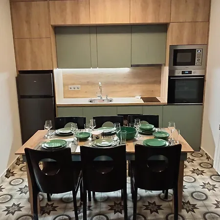 Deja Vu Private Jacuzzi & Sauna, Fireplace, 3 Bedrooms, Near Bansko Villa Razlık
