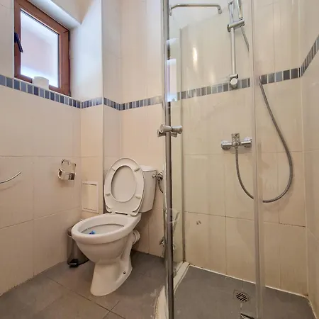 Deja Vu Private Jacuzzi & Sauna, Fireplace, 3 Bedrooms, Near Bansko