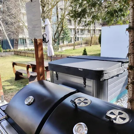 Deja Vu Private Jacuzzi & Sauna, Fireplace, 3 Bedrooms, Near Bansko Razlık