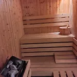 Вилла Deja Vu Private Jacuzzi & Sauna, Fireplace, 3 Bedrooms, Near Bansko