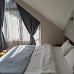 Deja Vu Private Jacuzzi & Sauna, Fireplace, 3 Bedrooms, Near Bansko *