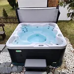 Deja Vu Private Jacuzzi & Sauna, Fireplace, 3 Bedrooms, Near Bansko Разлог