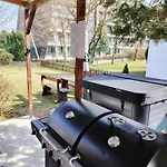 Deja Vu Private Jacuzzi & Sauna, Fireplace, 3 Bedrooms, Near Bansko *