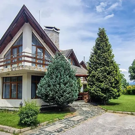 Deja Vu Cozy Mountain Retreat *