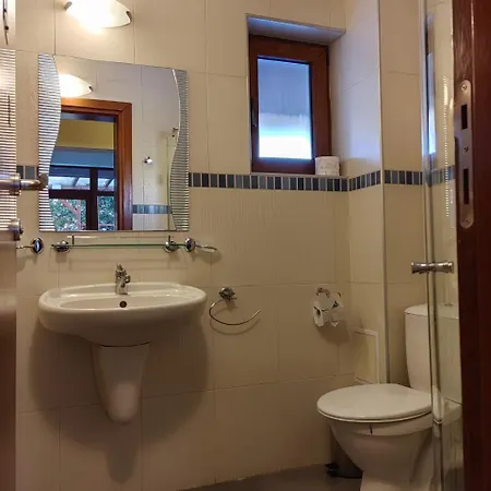 Deja Vu Private Jacuzzi & Sauna, Fireplace, 3 Bedrooms, Near Bansko *