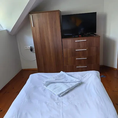 Deja Vu Private Jacuzzi & Sauna, Fireplace, 3 Bedrooms, Near Bansko Villa Razlog