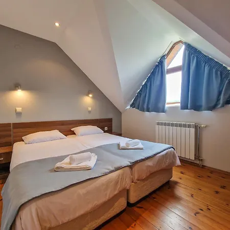 Deja Vu Private Jacuzzi & Sauna, Fireplace, 3 Bedrooms, Near Bansko