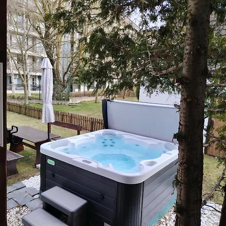 Villa Deja Vu Private Jacuzzi & Sauna, Fireplace, 3 Bedrooms, Near Bansko *