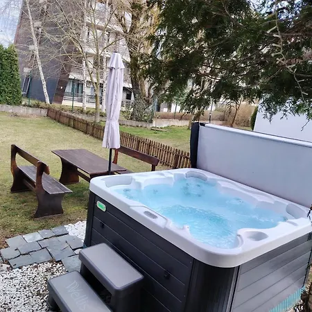 Villa Deja Vu Private Jacuzzi & Sauna, Fireplace, 3 Bedrooms, Near Bansko *