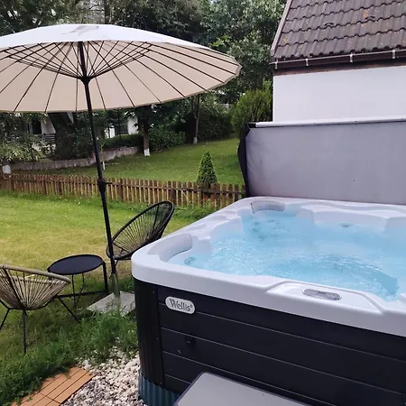 Deja Vu Private Jacuzzi & Sauna, Fireplace, 3 Bedrooms, Near Bansko
