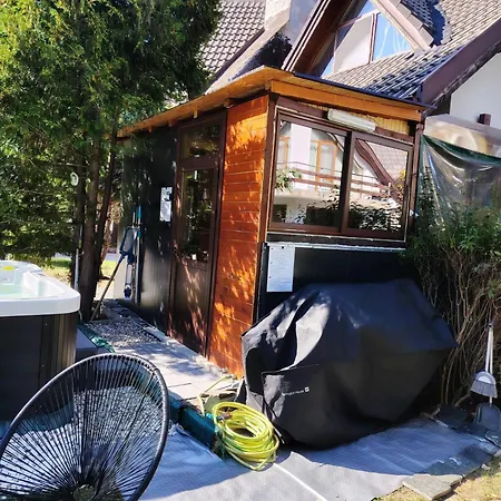 Вилла Deja Vu Private Jacuzzi & Sauna, Fireplace, 3 Bedrooms, Near Bansko *