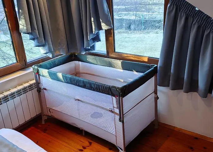 Deja Vu Cozy Mountain Retreat