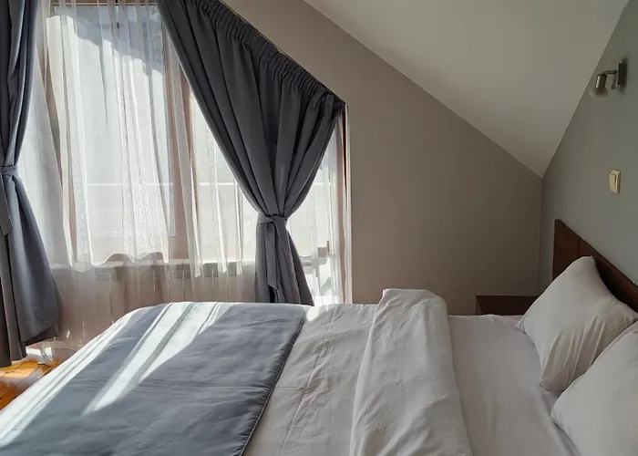 Deja Vu Cozy Mountain Retreat *